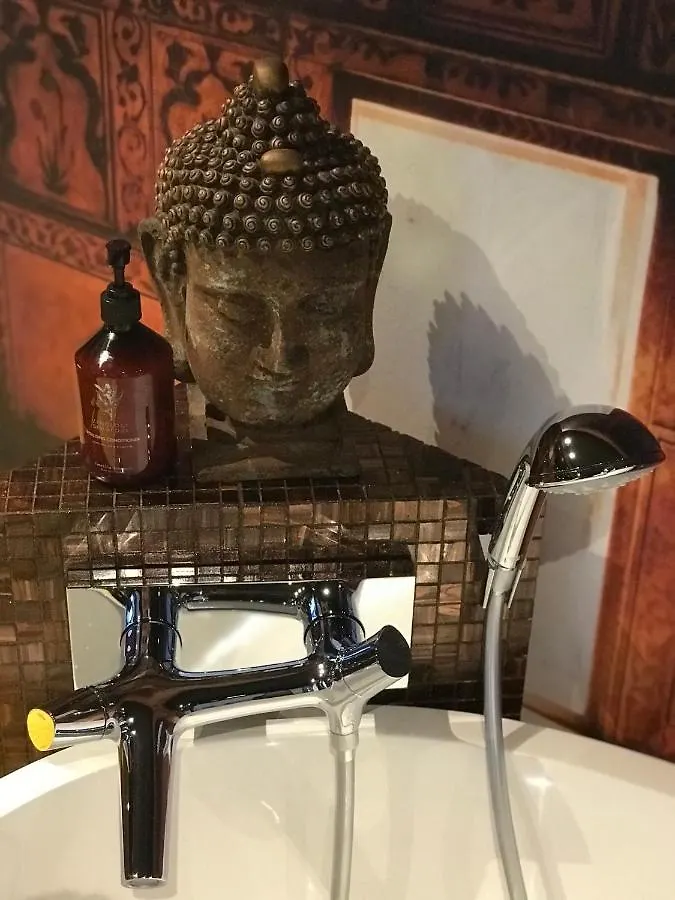 Koto Garden Suites Antwerpia Nocleg ze śniadaniem