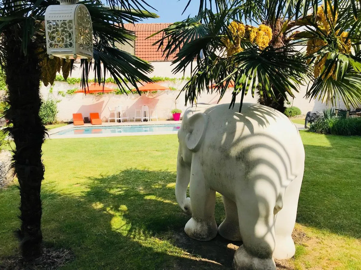 Koto Garden Suites Antwerpia Nocleg ze śniadaniem
