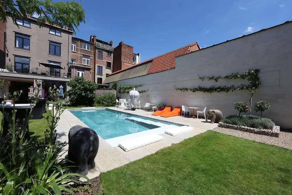 Koto Garden Suites Antwerpia Nocleg ze śniadaniem