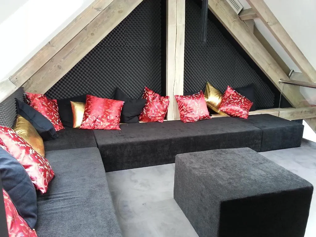 Koto Garden Suites Antwerpia Nocleg ze śniadaniem